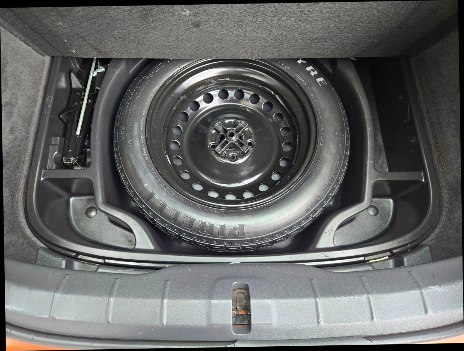 Used 2011 Volvo C30 image 16