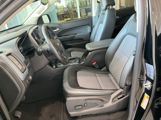 Used 2022 Chevrolet Colorado Z71 w/ Safety Package RWD image 3