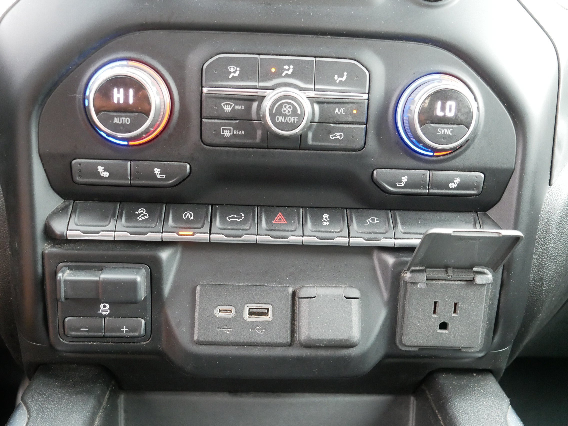 Used 2020 Chevrolet Silverado 1500 LT Trail Boss AWD/4WD image 29