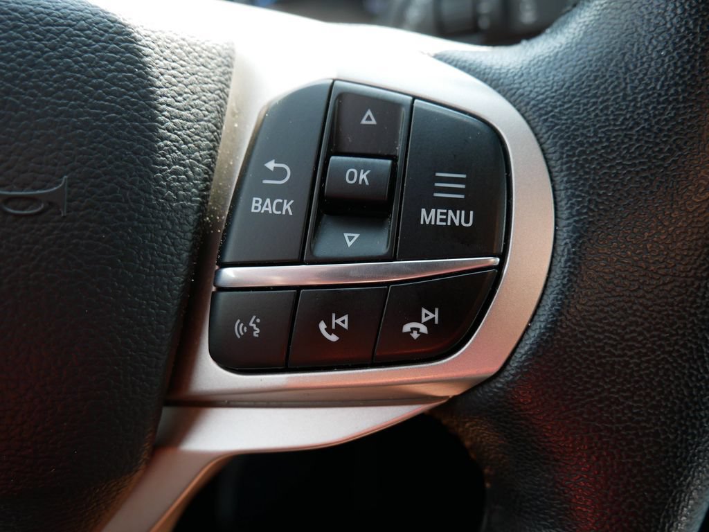 Used 2024 Ford Explorer XLT w/ Equipment Group 202A AWD/4WD image 26