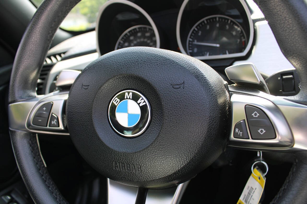 Used 2006 BMW Z4 3.0i RWD image 22
