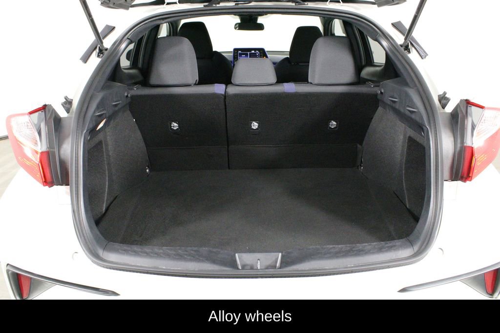 Used 2021 Toyota C-HR XLE image 13