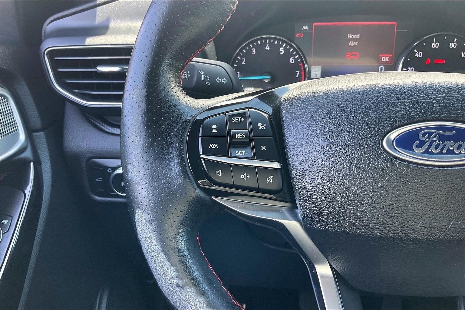 Used 2023 Ford Explorer ST-Line AWD/4WD image 23