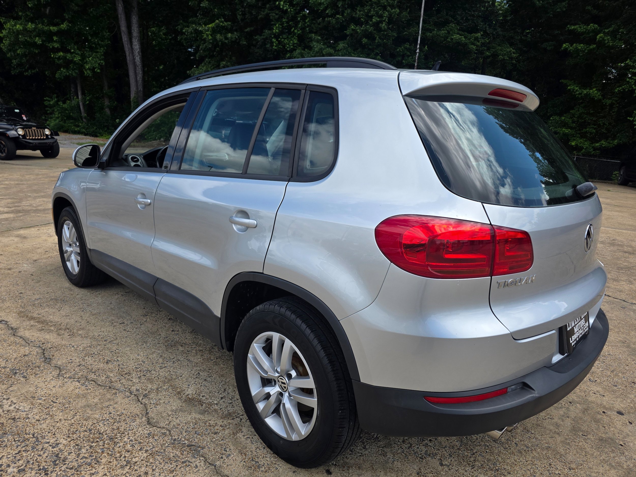 Used 2016 Volkswagen Tiguan S AWD/4WD image 7