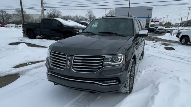 Used 2017 Lincoln Navigator Select image 5