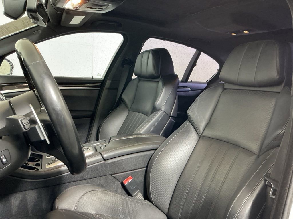 Used 2014 BMW M5 RWD image 22