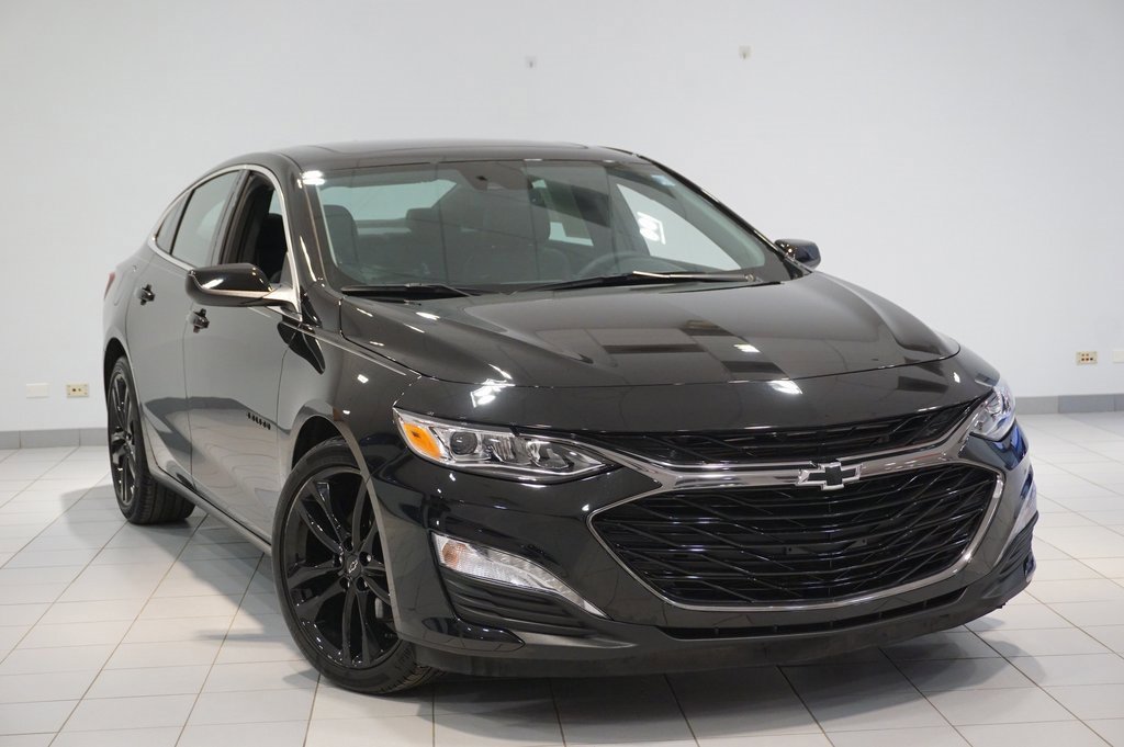 Certified 2023 Chevrolet Malibu LT w/ Midnight Edition image 4
