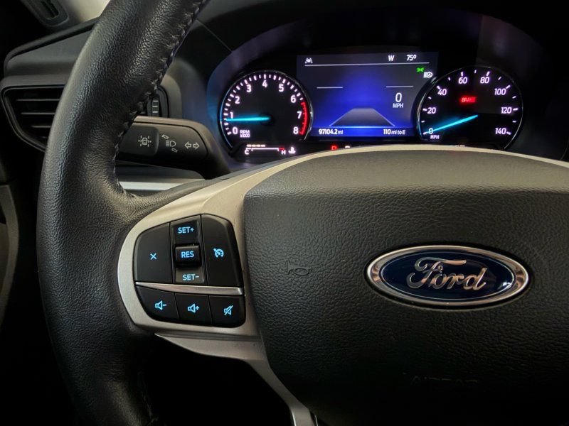 Used 2022 Ford Explorer XLT RWD image 32