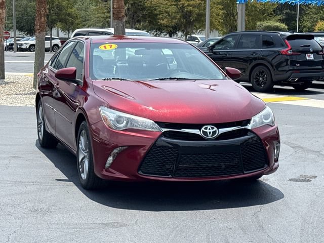 Used 2017 Toyota Camry SE FWD image 3