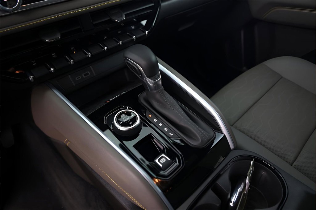 Used 2024 Chevrolet Colorado ZR2 w/ ZR2 Convenience Package III image 20