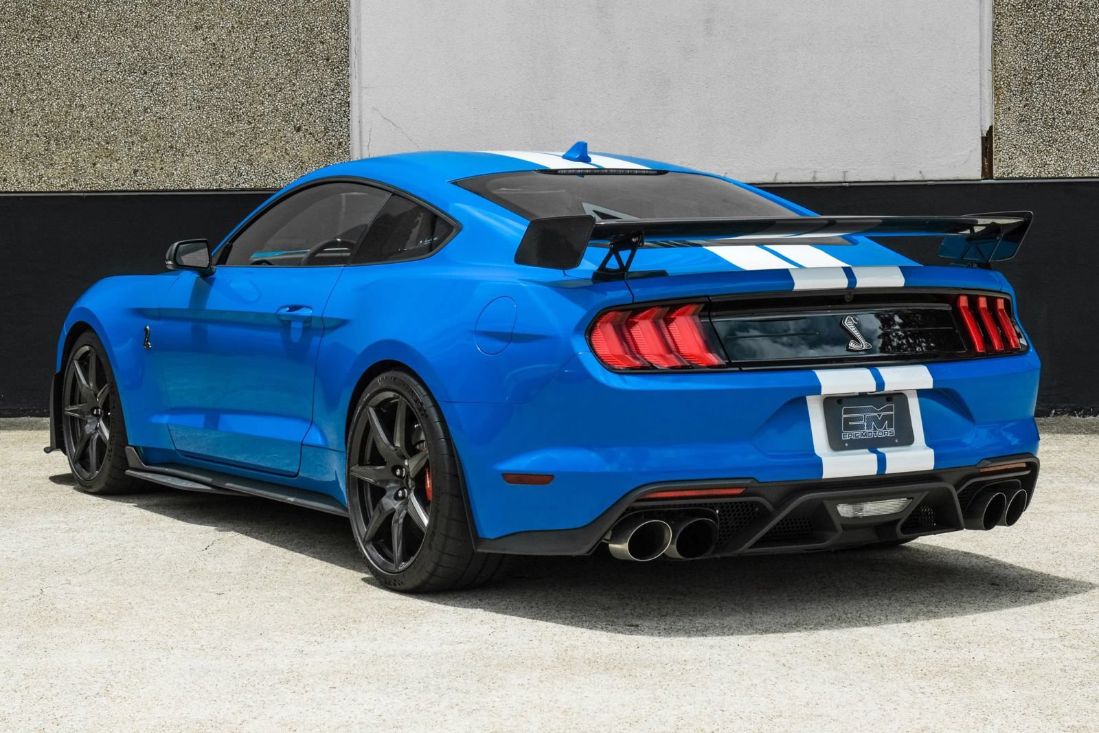 Used 2022 Ford Mustang Shelby GT500 w/ Carbon Fiber Track Pack RWD image 11