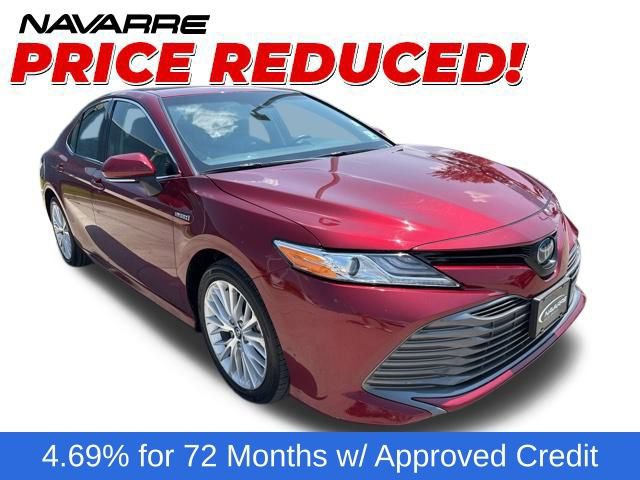 Used 2020 Toyota Camry XLE image 1