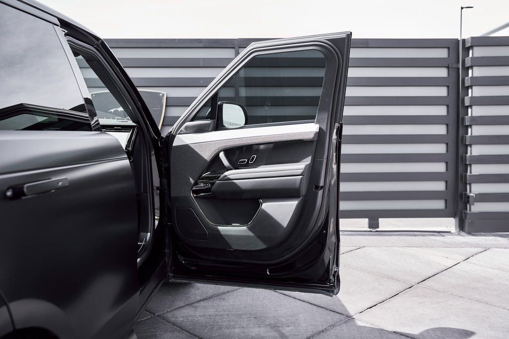 Used 2025 Land Rover Range Rover Sport Dynamic SE AWD/4WD image 20