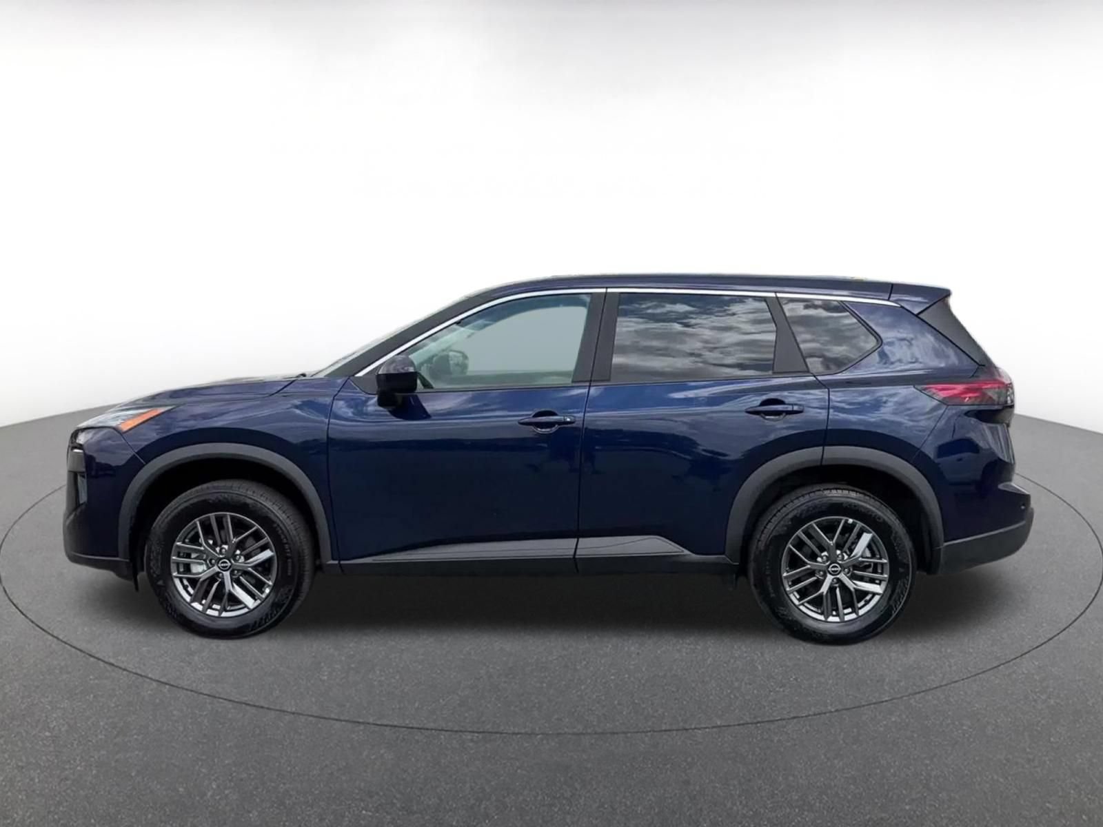 Used 2026 Nissan Rogue SV AWD/4WD image 8