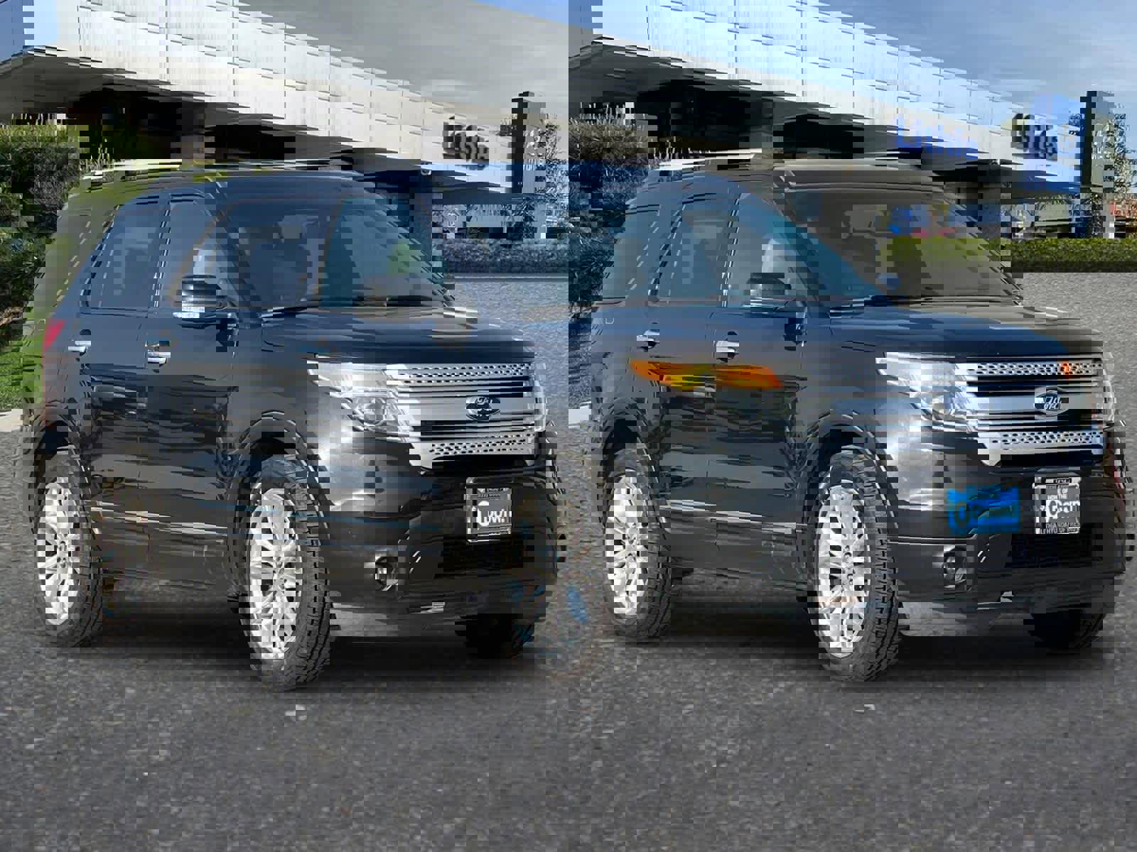 Used 2014 Ford Explorer XLT w/ Equipment Group 202A image 9