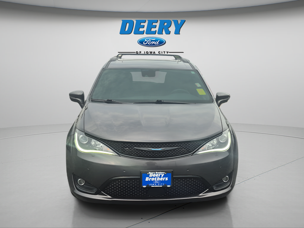 Used 2020 Chrysler Pacifica Limited w/ Advanced Safetytec Group FWD image 9