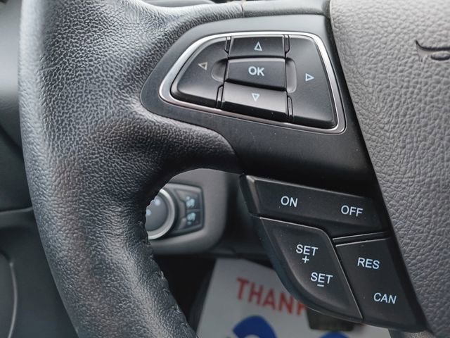 Used 2017 Ford Escape Titanium FWD image 3