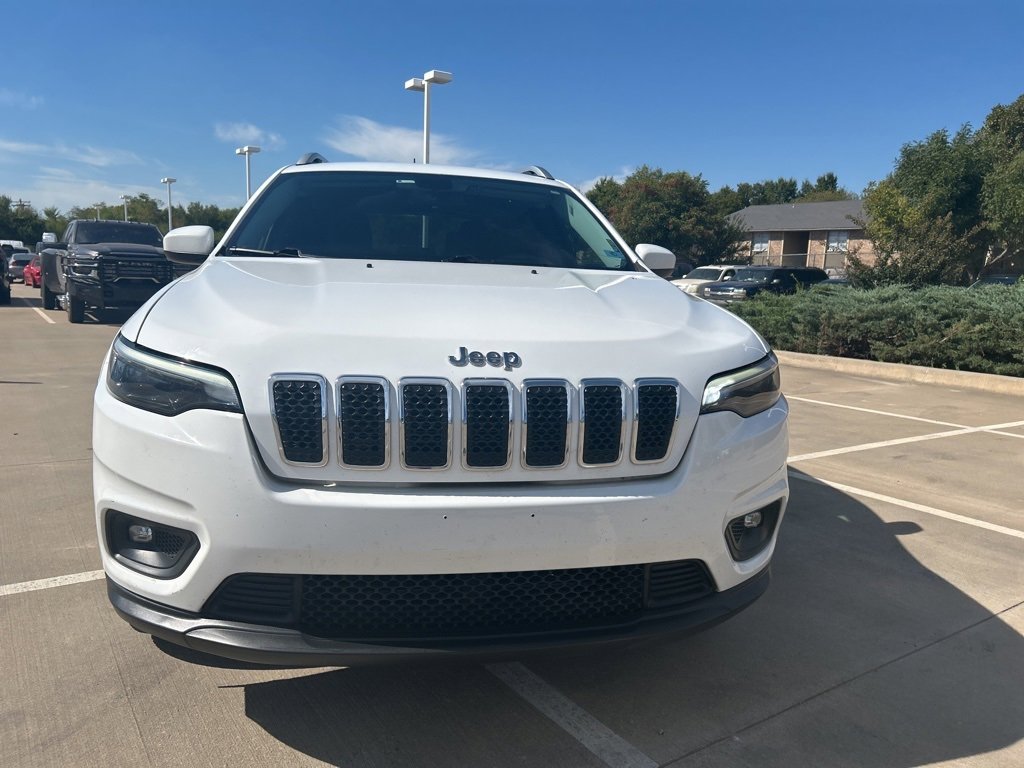 Used 2019 Jeep Cherokee Latitude w/ Cold Weather Group image 2