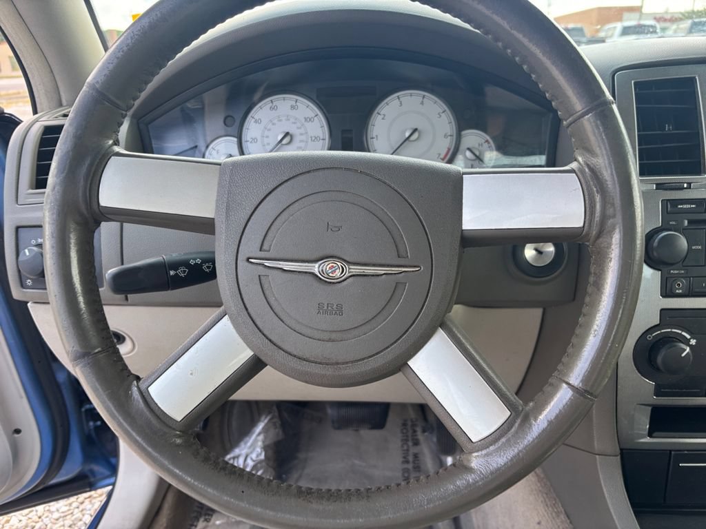 Used 2007 Chrysler 300 Touring RWD image 29