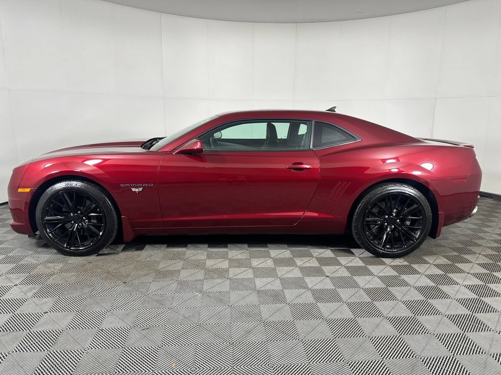 Used 2010 Chevrolet Camaro SS w/ RS Package RWD image 2