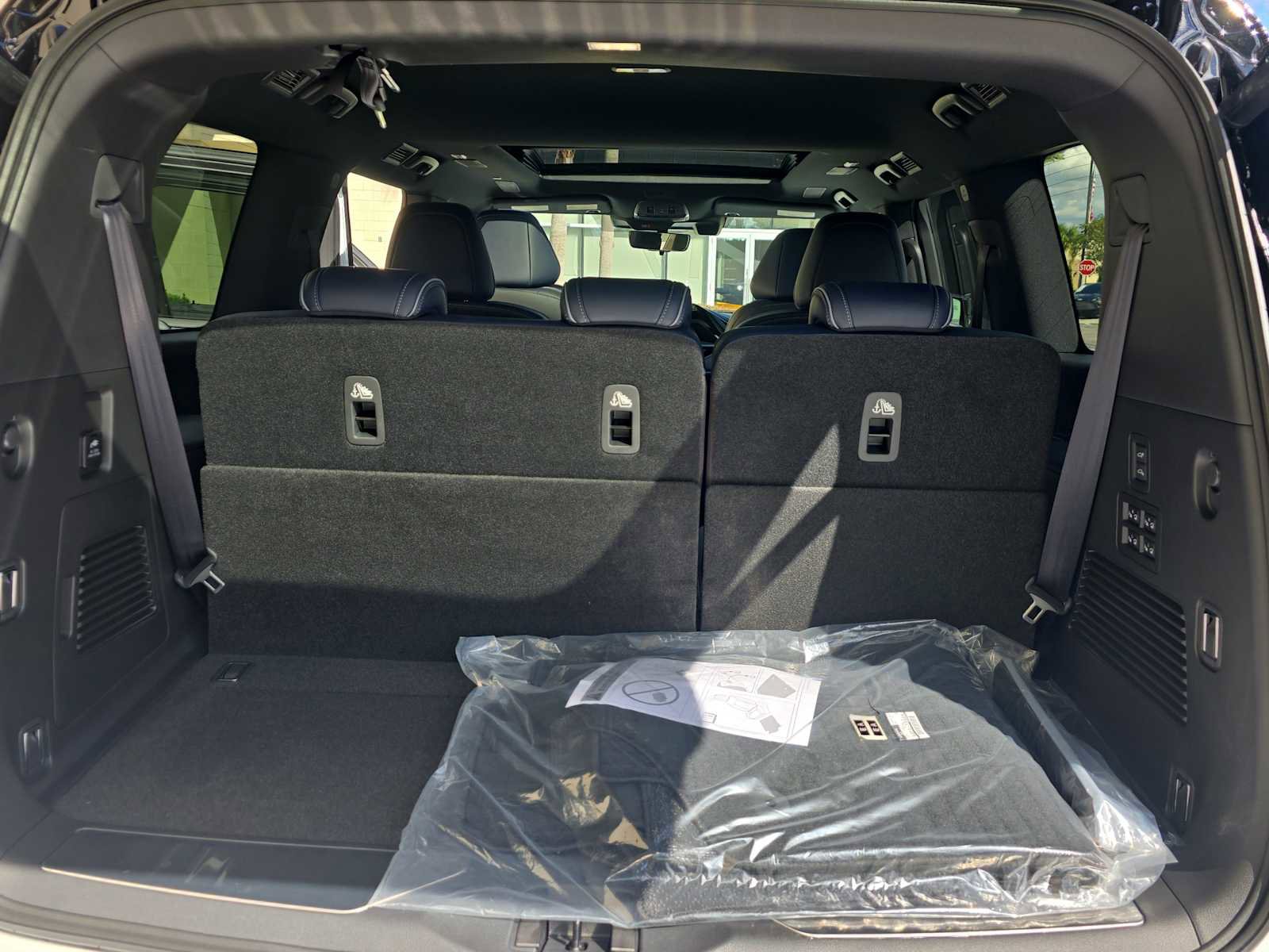 New 2026 INFINITI QX80 4WD w/ Sport Exterior Package image 27