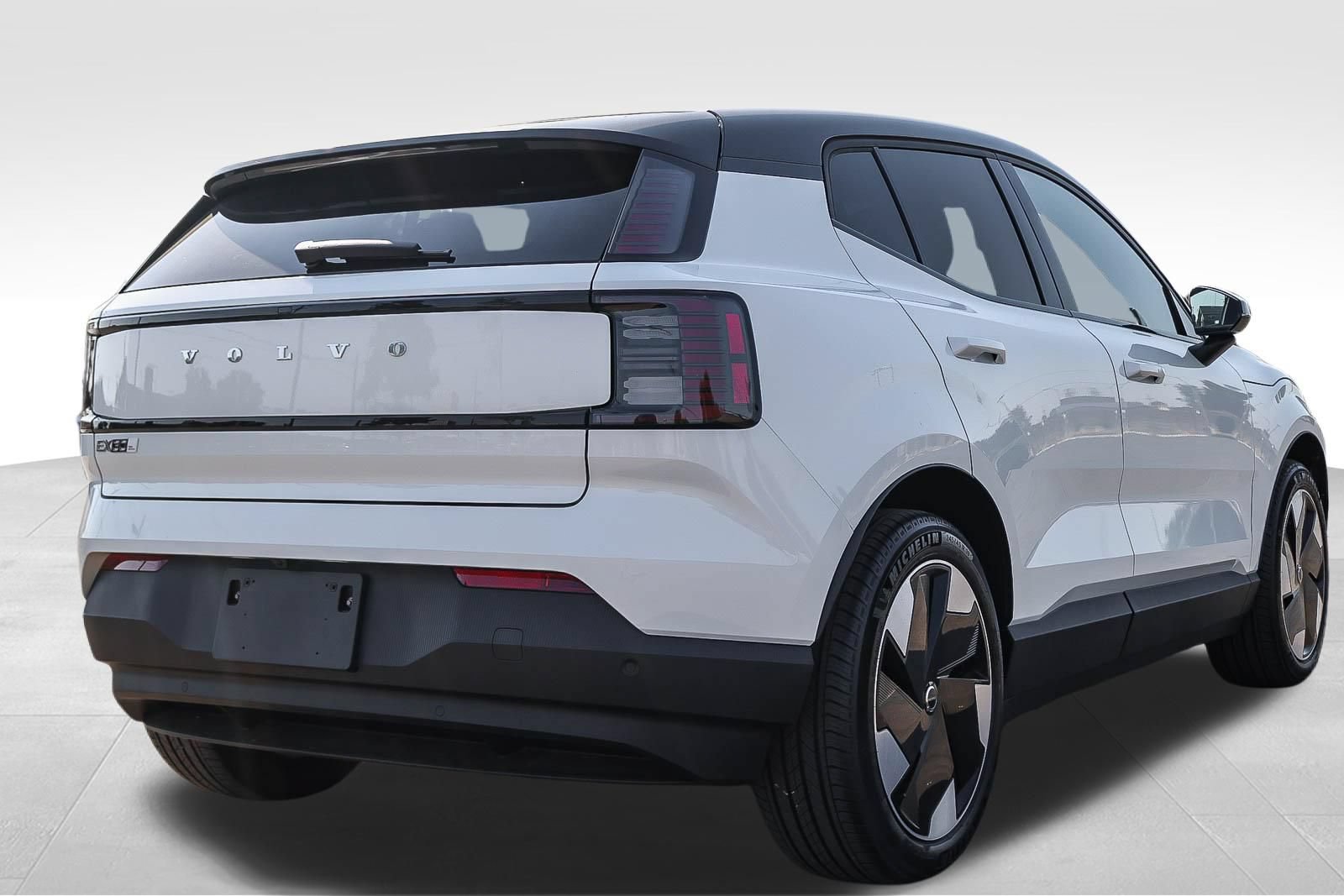 New 2026 Volvo EX30 Plus w/ Protection Package Premier AWD/4WD image 5