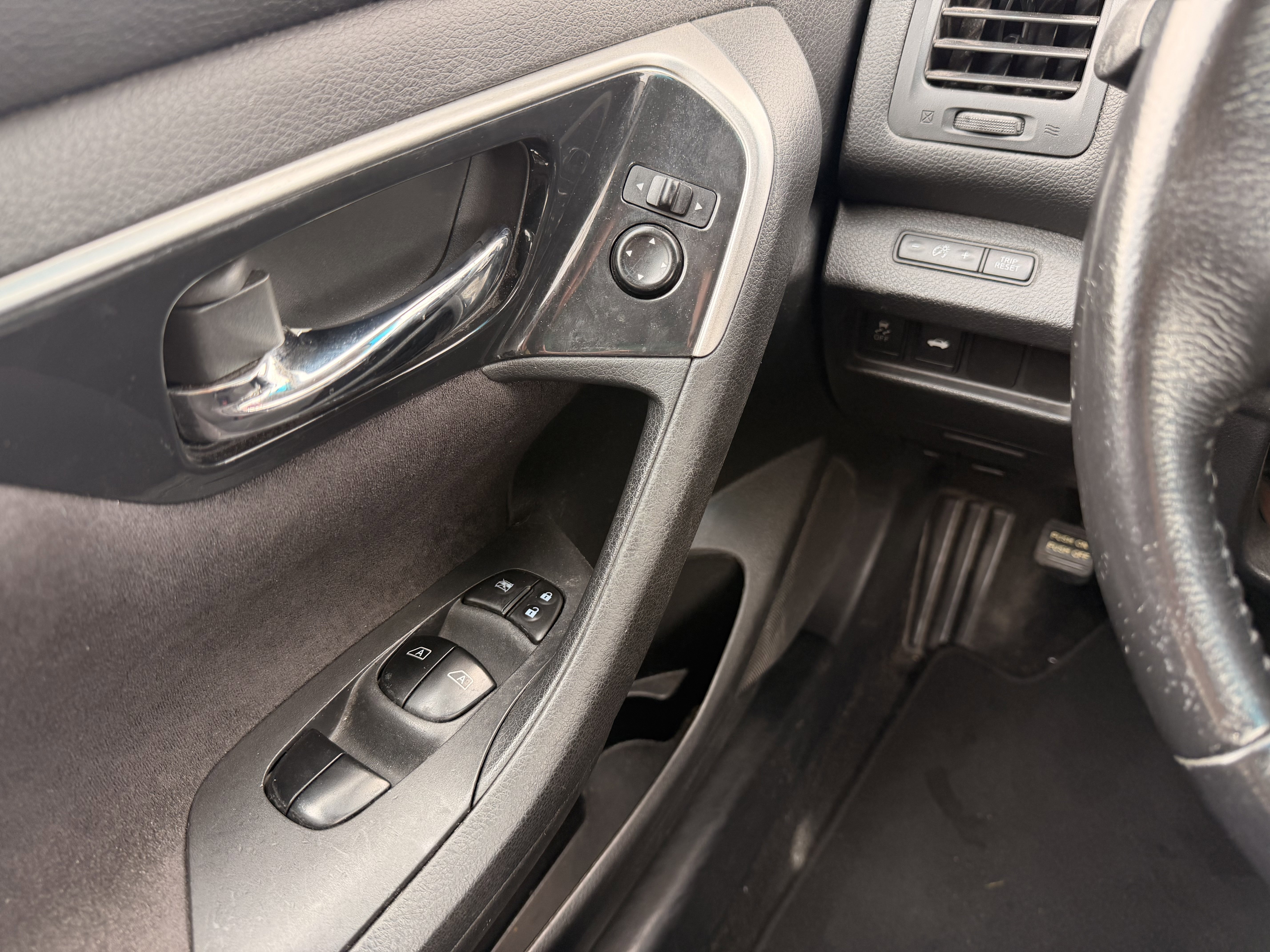 Used 2013 Nissan Altima 2.5 SV w/ 2.5SV Convenience Pkg image 21