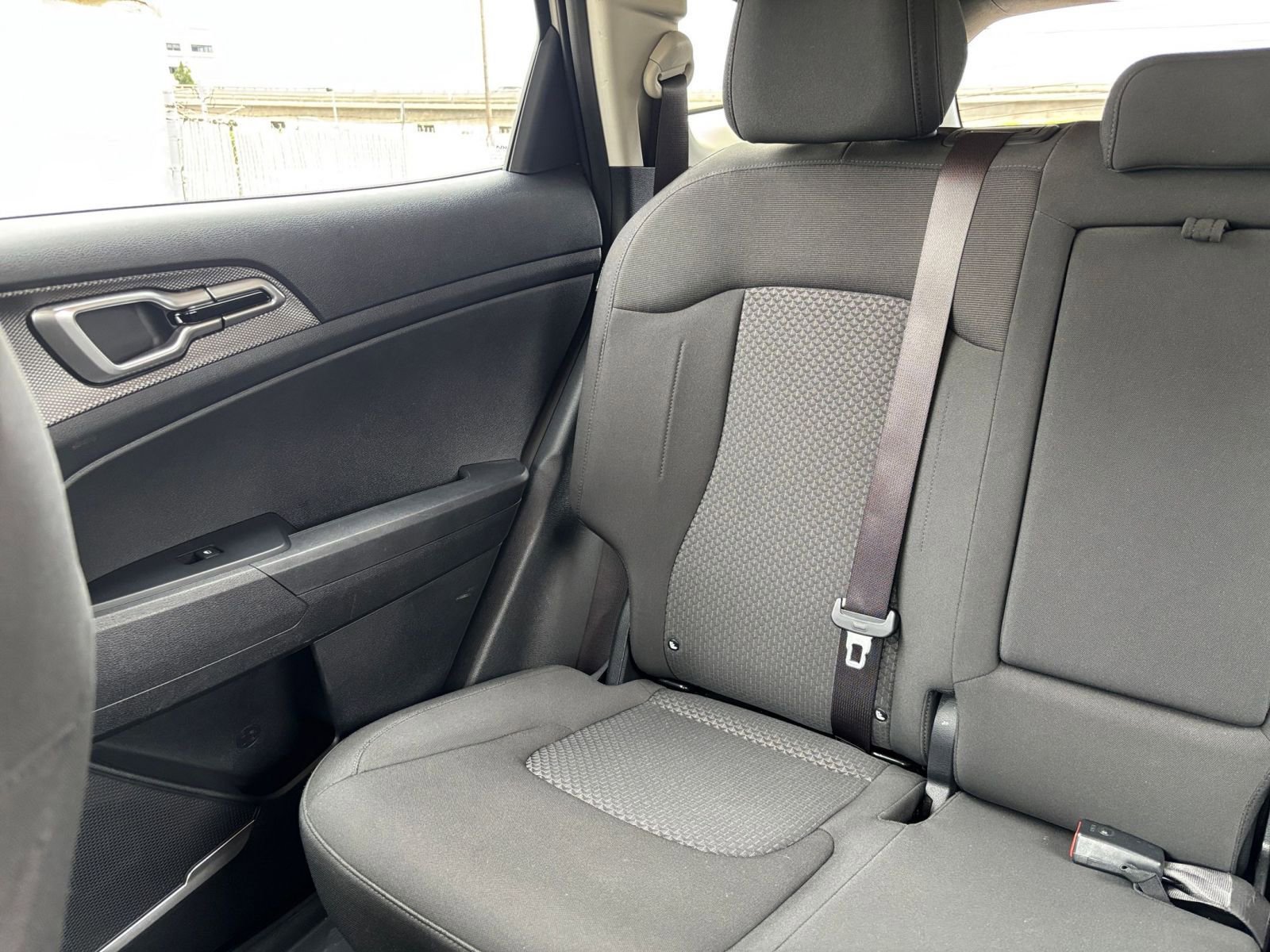 Used 2025 Kia Sportage LX FWD image 38