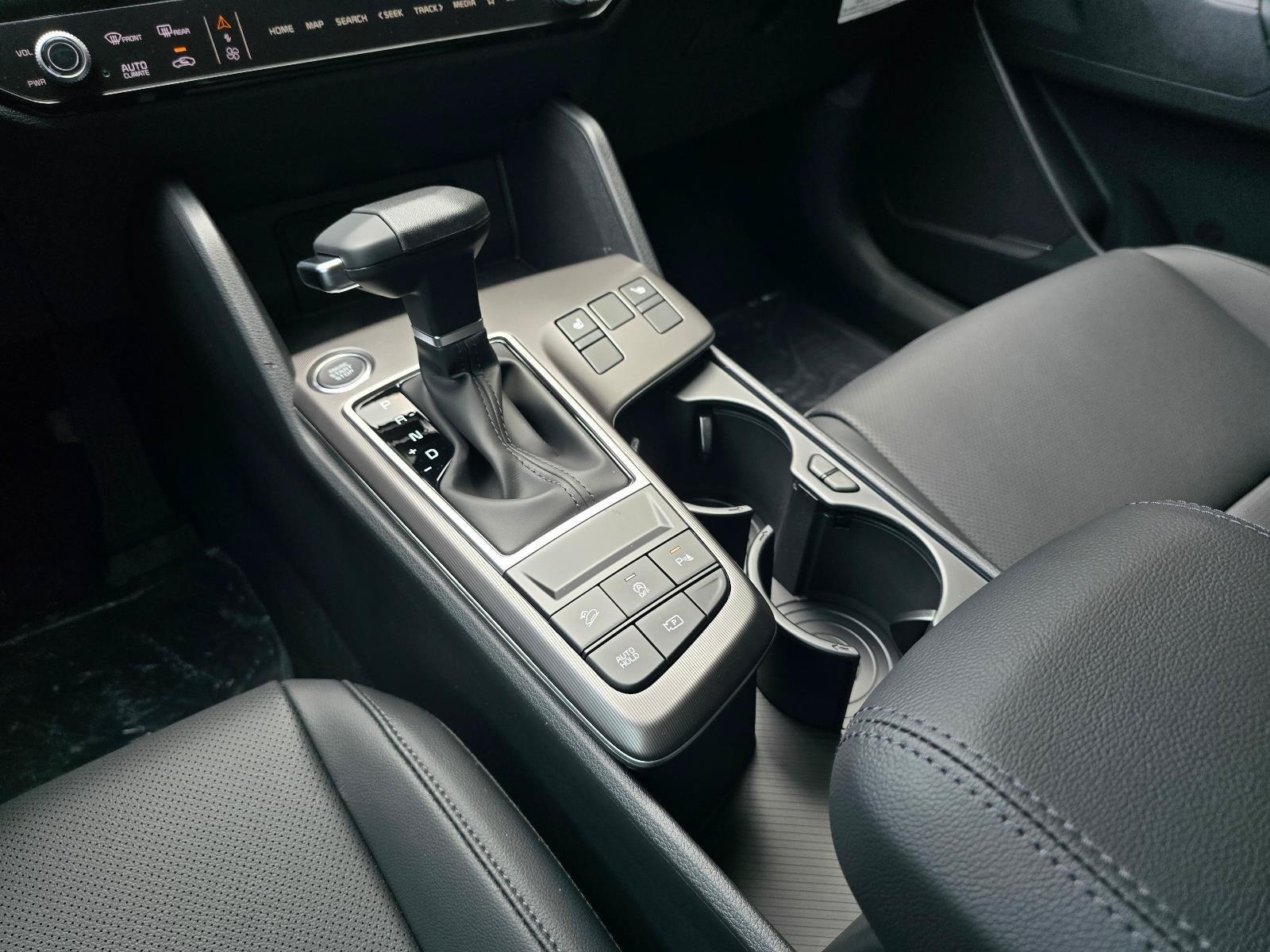 New 2026 Kia Sportage EX FWD image 9