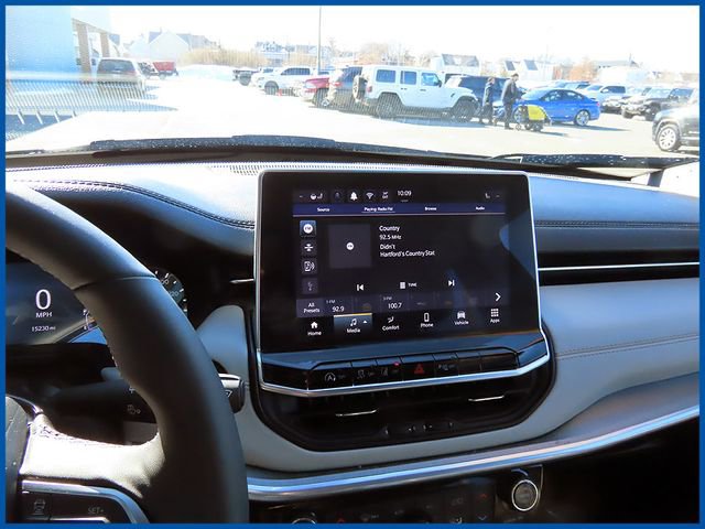 Certified 2024 Jeep Compass Limited image 15