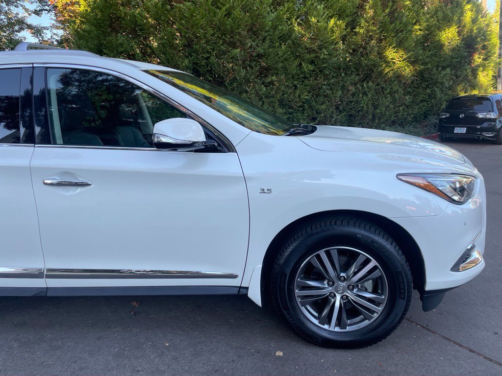 Used 2020 INFINITI QX60 Luxe w/ Essential Package AWD/4WD image 2
