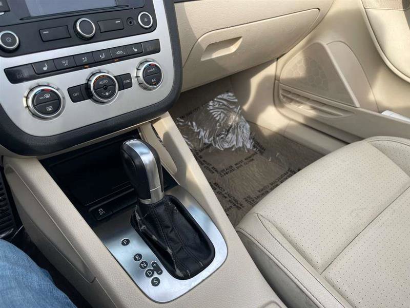 Used 2014 Volkswagen Eos FWD image 89