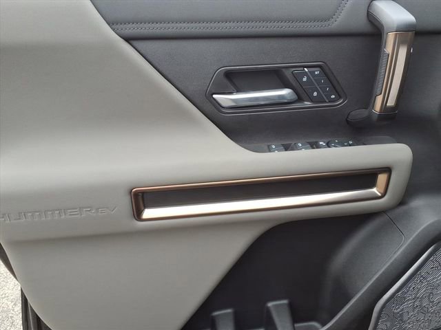 New 2025 GMC Hummer EV 2X image 17