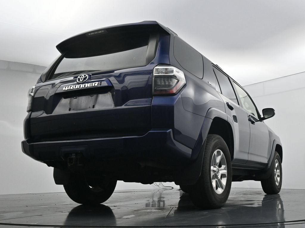 Used 2024 Toyota 4Runner SR5 AWD/4WD image 22