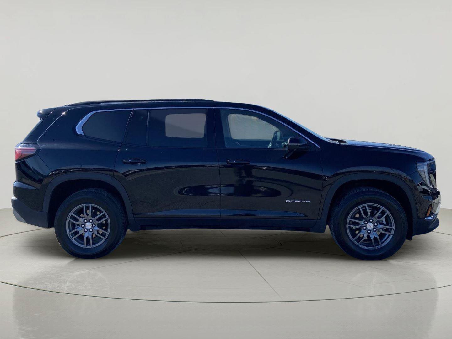 Used 2025 GMC Acadia Elevation AWD/4WD image 2