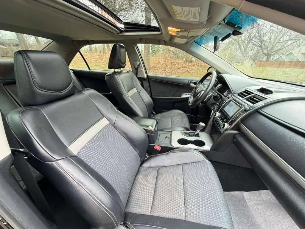Used 2012 Toyota Camry SE image 10