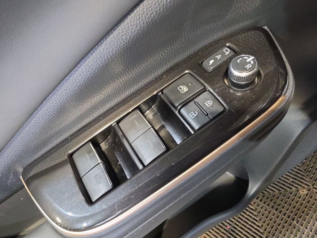 Used 2024 Toyota Crown AWD/4WD image 15