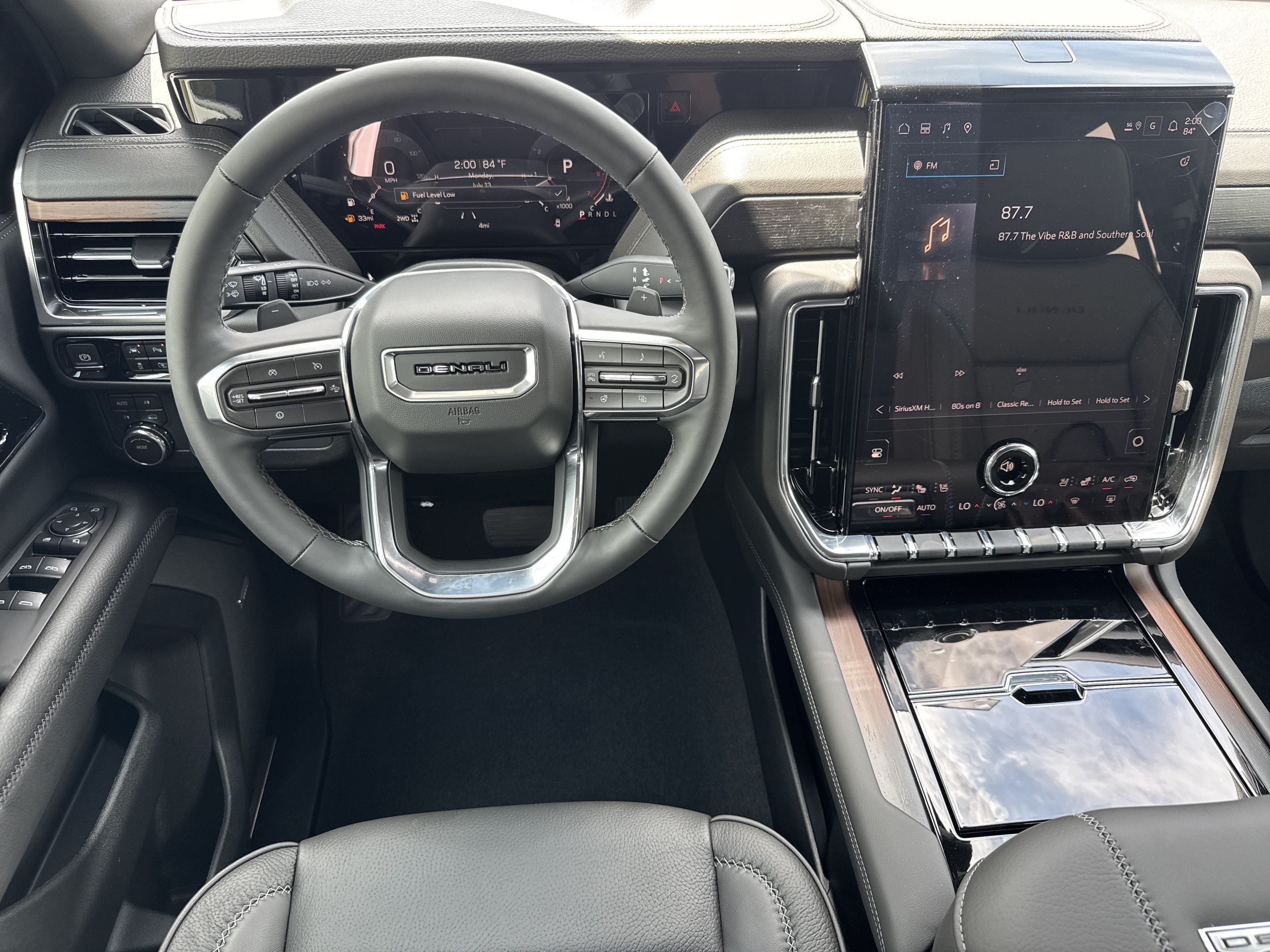 New 2026 GMC Yukon XL Denali AWD/4WD image 17