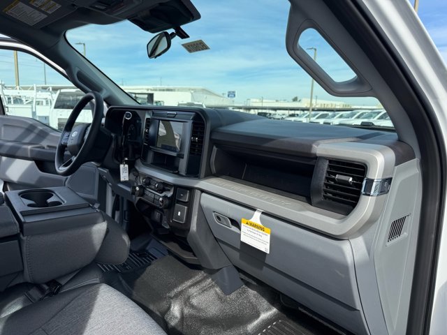 New 2026 Ford F250 XL w/ XL Chrome Package image 25