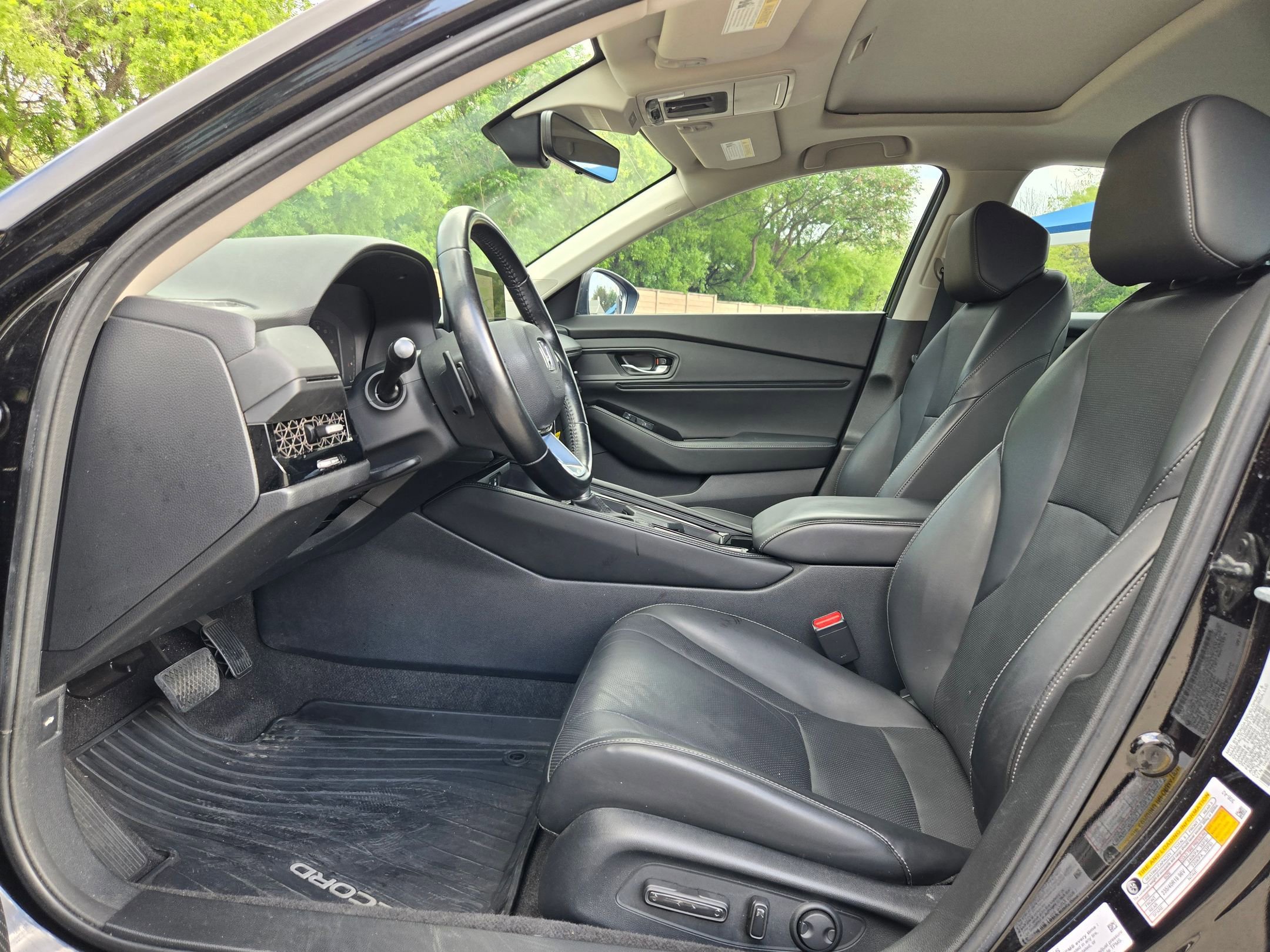 Used 2023 Honda Accord Touring image 9