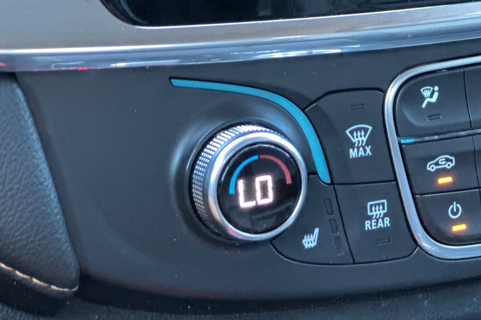 Used 2020 Chevrolet Traverse LT w/ LPO, Blackout Package image 31