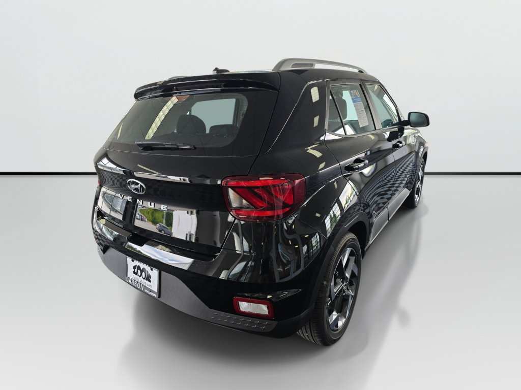 New 2026 Hyundai Venue SEL FWD image 3