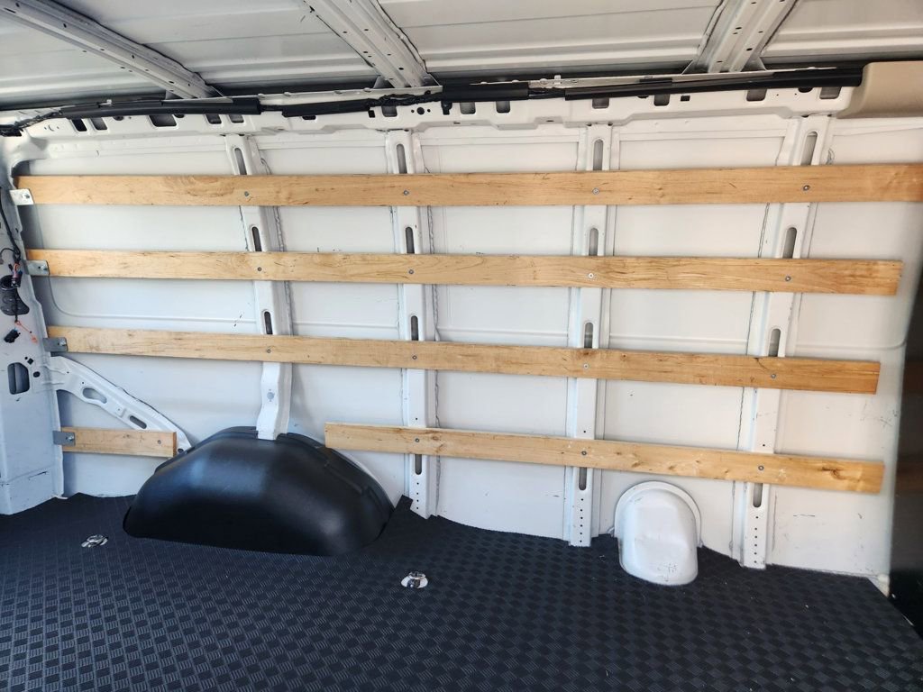 Used 2023 GMC Savana 2500 w/ Driver Convenience Package image 13