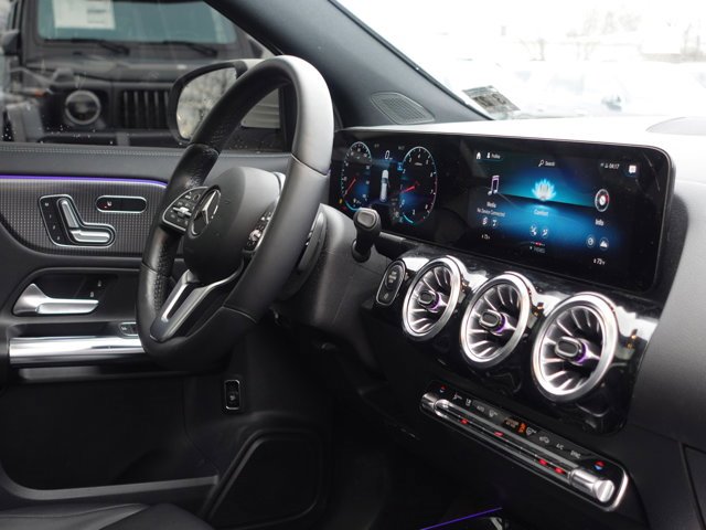 Certified 2022 Mercedes-Benz GLA 250 4MATIC image 10