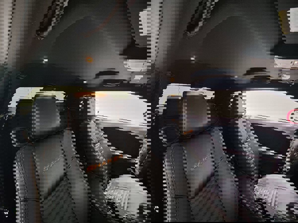 Used 2015 Dodge Challenger R/T Plus image 14