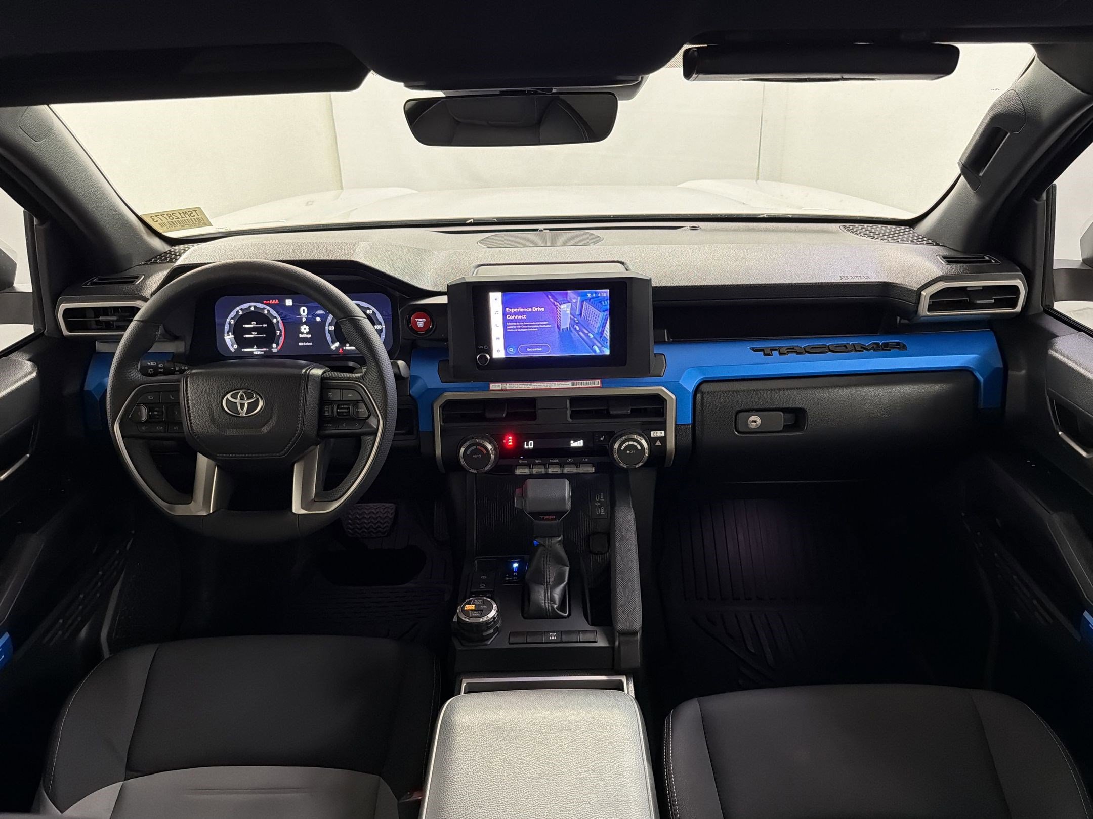 Used 2025 Toyota Tacoma TRD Off-Road image 15