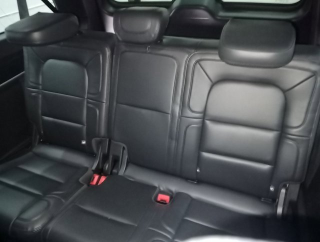 Used 2024 Lincoln Navigator L Reserve w/ Equipment Group 201A image 9