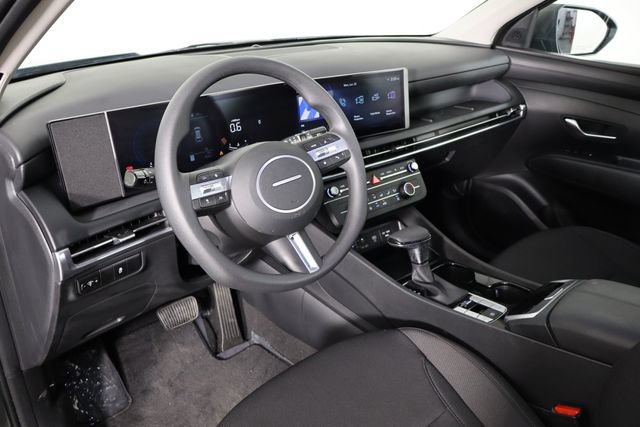 Used 2025 Hyundai Tucson SE FWD image 24