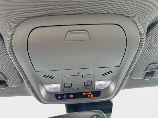 Used 2021 Cadillac XT4 Premium Luxury AWD/4WD image 21