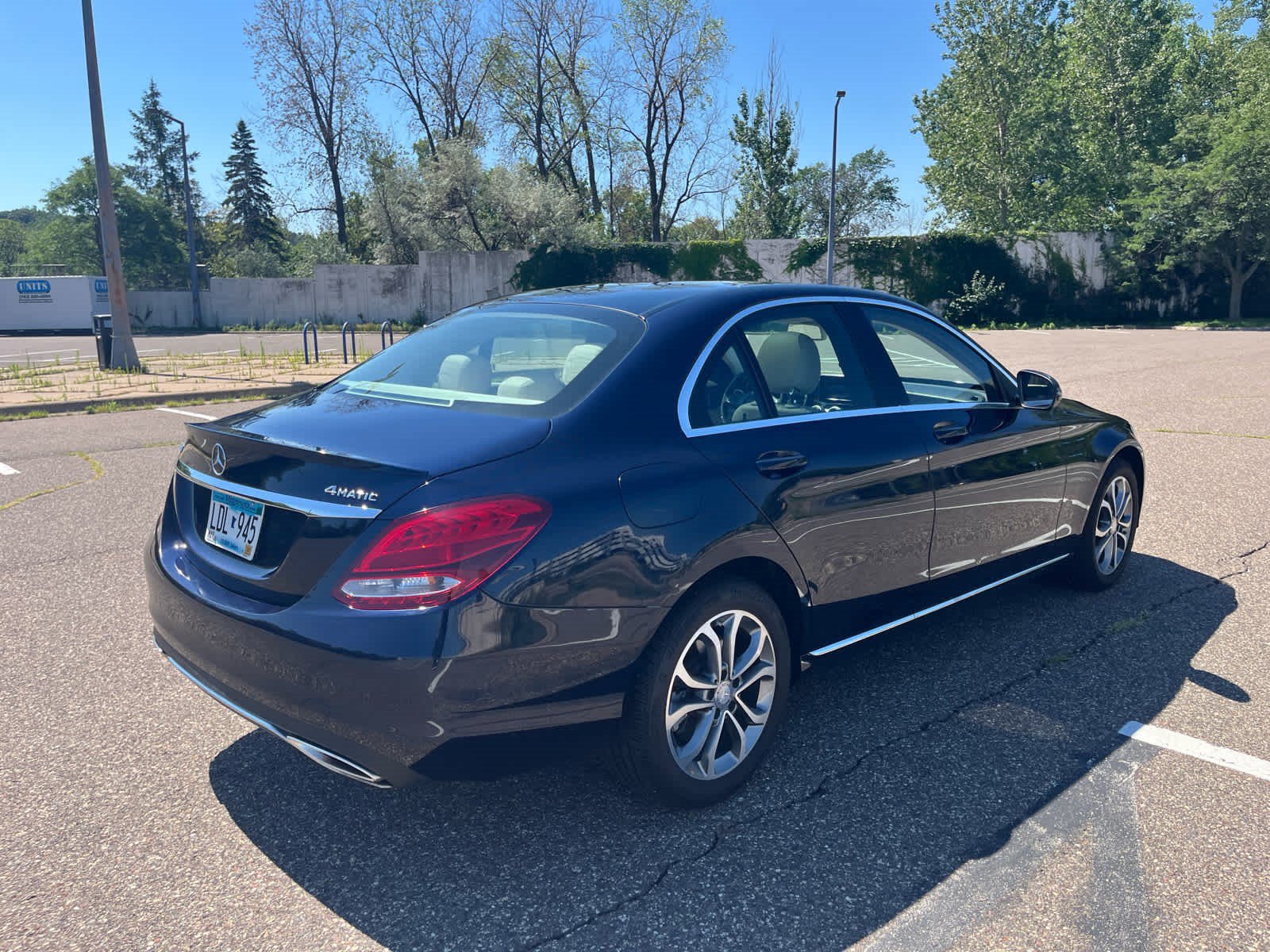 Used 2016 Mercedes-Benz C 300 4MATIC Sedan image 4